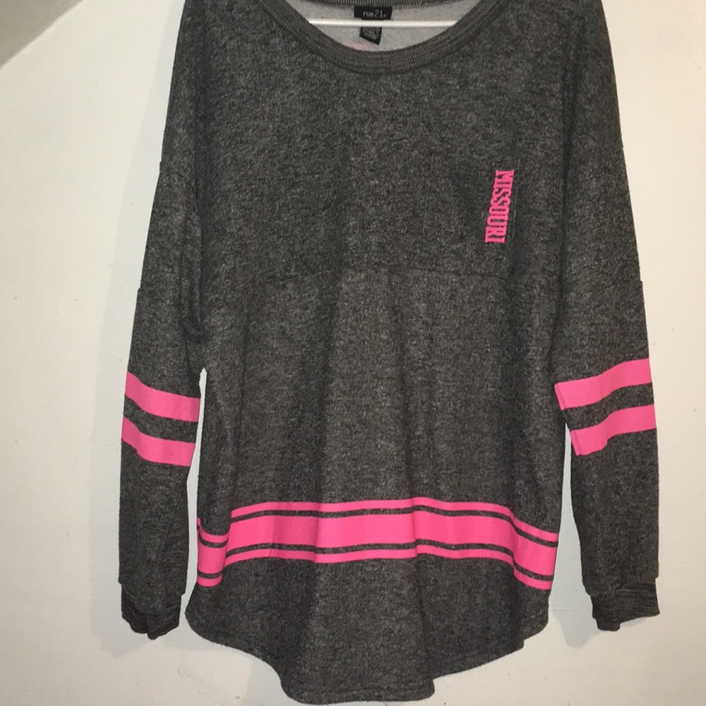 Sweater/ Shirt